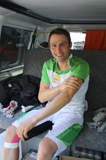 schön einschmieren mit Sonnencreme