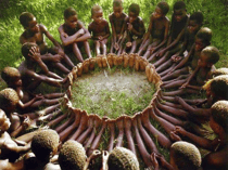 Das Kreisspiel der Efé Kinder