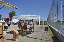 Marktstand mit Showschnitzen