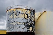 Tanks in Grindavik Hafen