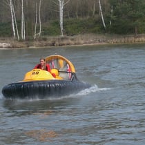 Die neue Wasserski-Stuntshow