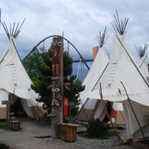 Erkundung der näheren Umgebung: Das Europa-Park Tippi-Dorf