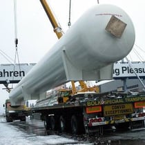 In den 33 Meter langen Druckbehältern wird die Luft für die Beschleunigung der Achterbahn komprimiert.