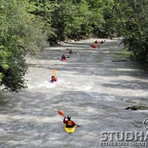 Die Simme oberhalb des Kraftwerks Erlenbach im Simmental