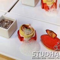 Gourmetrestaurant VIVANDA (15 GaultMillau Punkte) im ehemaligen Kuhstall: IN LAIN Hotel Cadenau in Brail/GR