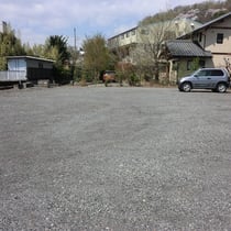 桐生市小曾根町10-11　駐車場　３