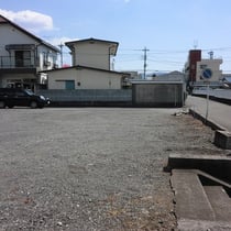 桐生市小曾根町10-11　駐車場　５