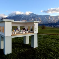 „LILIPUT - Museum of Contemporary Glass“ / hier in Inzell/ Deutschland 2022 / H: 166cm, B: 227 cm, T 147 cm 