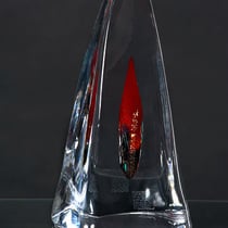 Nel centro della piramide, 2016, 17 x 17 x 38 cm