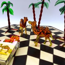 Sie sind am Zug, 2024, 50 x 50 x 20 cm