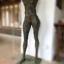 markus priller, o.t., 1/5, 1996/2022, height 136 cm, bronze/iron base – erlas galerie