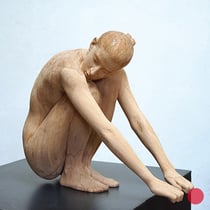 bruno walpoth, "loredana", 2020, no 6/6, 32 x 39 x 19 cm, beech – erlas galerie