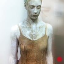 bruno walpoth, edition "johanna", 2016, 62 x 35 x 21 cm, walnut/acrylic – erlas galerie