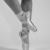 Photographie de sport studio danse bnw