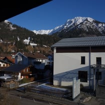 Ferienwohnung A14 - Blick vom Balkon. Schöner Blick auf die Berge.