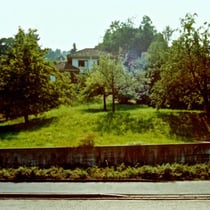 Einfamilienhaus mit Bauland in Buch/SZ, Kantonsstrasse