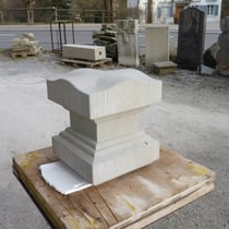 Das fertiggestellte Kapitell