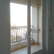 Porte-fenêtre rénovation par Option Bois