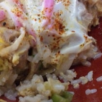 親子丼　少し食べてます。