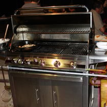 Der neue Grill von der Feuerschau ist super.