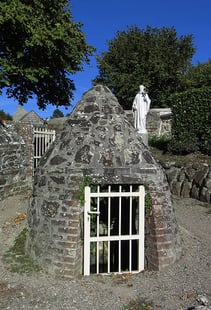Fontaine Saint-Hélier - Bréville-sur-Mer