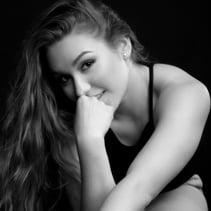 Michaela Kvet Tänzerin Tanzlehrerin Urban Styles Hip Hop Contemporary Dance Gallery Effretikon Förderklassen Contemporary Urban Hip Hop Tanzschule Zürich Oberland Winterthur Wetzikon Lindau Volketswil