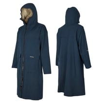 Manera Stormy Eskimo Poncho im Angebot