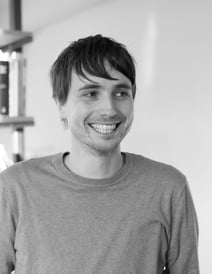 Fabian Sachsenröder ist zuständig für die Leitung des Marketings und Designs bei VEOLO.