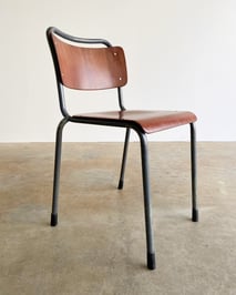 Atelier van Lieshout AVL shaker barkruk moooi barstool