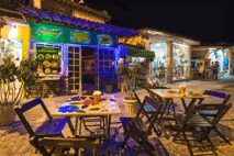 vida noturna, porto de galinha, vida noturna, música ao vivo, estilo tropical, brasil, noite de verão, bebidas de verão, caipirinha, coquetéis, férias na praia, passeio turístico