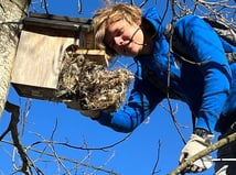 Nistkastenkontrolle Foto: LBV