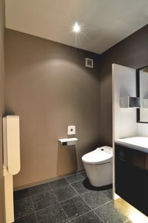 赤ちゃん連れでも安心なオムツ替えシート完備