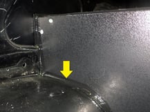 B110サニー　燃料タンク隔壁