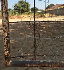 "Semi"-professionell geflicktes Gartentor