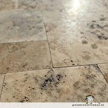 Thema: Stein im Garten. Firma Hannis Gartengestaltung und Landschaftsbau in Freiburg bietet Stehlen, Pflaster, Platten, Mauern, Treppen und Wege aus Naturstein...