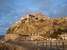 Castello Murat in Pizzo, Kalabrien, Blick von unten, Sonnenuntergang Pizzo
