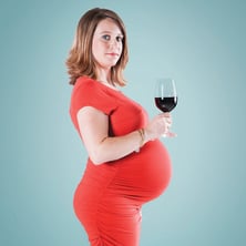 À OSTEOPATHE LYON CENTRE, Francis NYOCK, ostéopathe D.O. ( à Lyon et à Albigny sur Sâone) accueille les femmes enceintes.