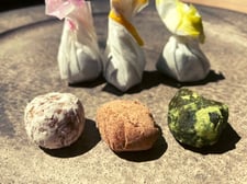 サイコロ大豆飴