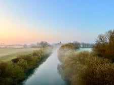 Foto: (F. Geilen) Sonnenaufgang über der Lippe bei Flaesheim