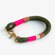 Halsband Olivgrün und Pink