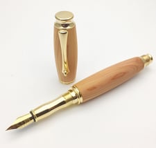 エフスタイル　ハンドメイド　メイドインジャパン　日本製　銘木　温もり　心 贈りもの　入学　 就職　お祝い　プレゼント　父の日　ギフト　母の日　敬老の日　ご褒美　男　こだわり　回転式 　ウッド　おしゃれ　おすすめ　オフィス　オリジナル　かわいい　岐阜　クラフト 　手づくり　 クリスマス　 日本　 ネット　 ペン 　ボールペン 　メンズ 　ステキ 　 会社 　工房 　高級 　細工 　作家 　作品 　手作り 　種類　小物　職人　人気　製品　専門　珍しい　通販　ファッション　文具　万年筆　面白い　木　木製