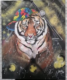 peinture tigre avec casquette acrylique tableau