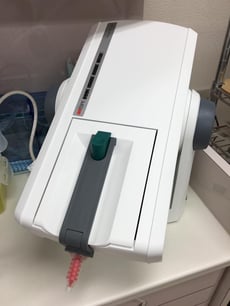 ペンタミックス™ ライト 印象材自動練和器 永井歯科医院 茨木市