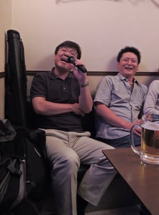 森陽一郎プロ（左）＆小林英明プロ