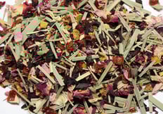 宮子花園のオリジナルブレンドのハーブティー・素肌美人ブレンドは、ビタミンCがたっぷりで、一年を通して人気の紅いハーブティーです。