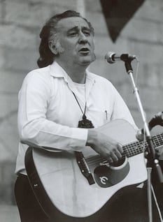 Copyright Herle Denez (Wikipedia)