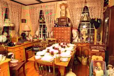 Antiquités Au Fil du Temps