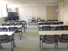 講座室