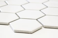 mosaico esagonale bianco