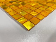 Mosaico 15mm Madreperla Gialla 